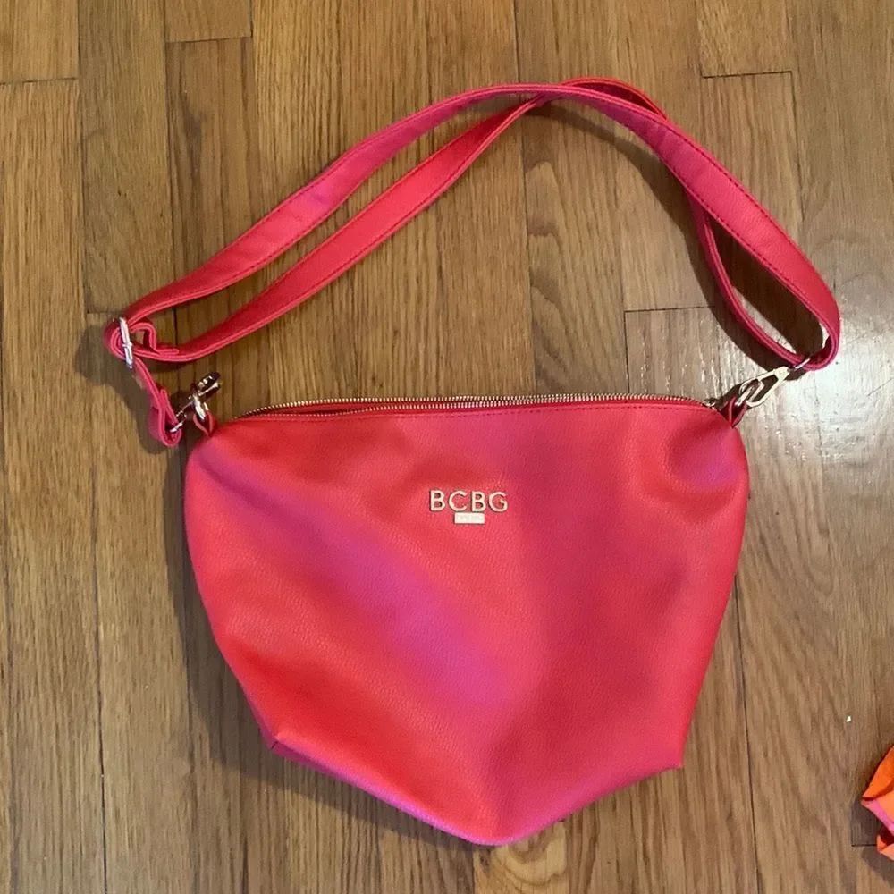 EUC BCBG Paris red crossbody bag!